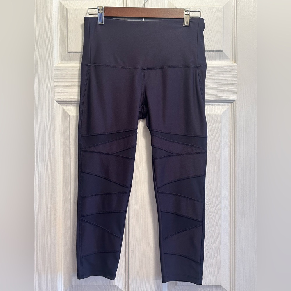 Vogo Athletica Cropped Mesh Yoga Pants Leggings